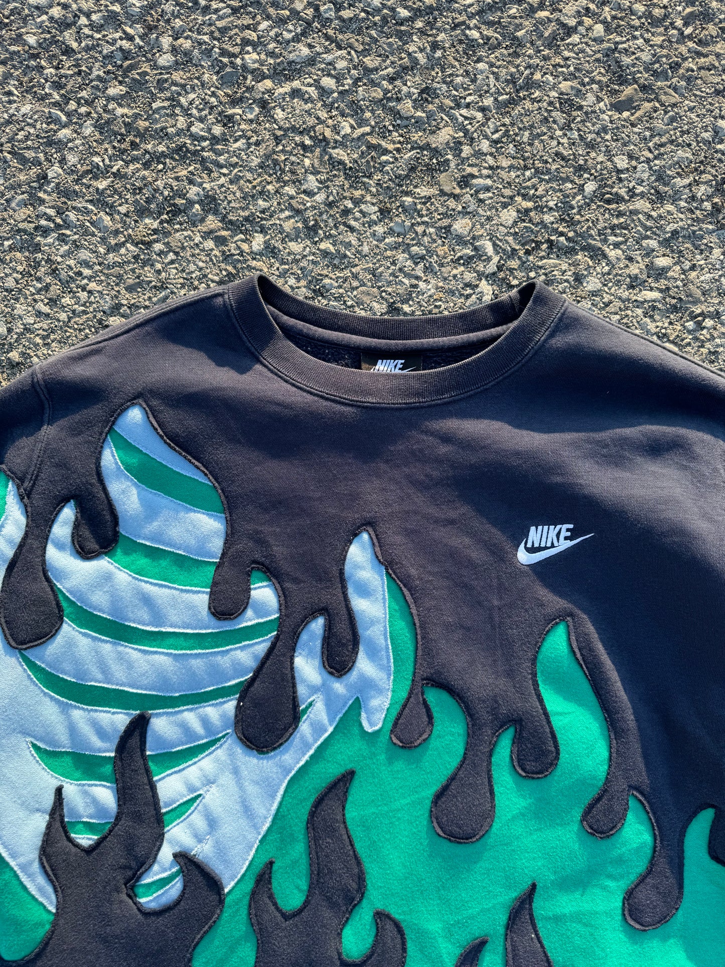 Navy Drip Flame Bone Crewneck Size Large (L)