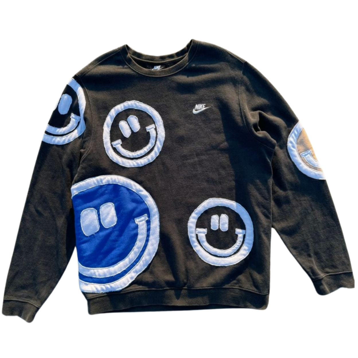 Smiley Vibes Crewneck Size Extra Large (XL)